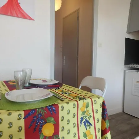 Apartment Studio Naturiste Cap D'agde Avec Terrasse Et Parking Prive, Proche Plage - Fr-1-249a-34 *