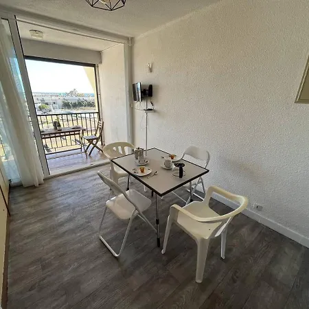 Apartment Studio Naturiste Cap D'agde Avec Terrasse Et Parking Prive, Proche Plage - Fr-1-249a-34 Agde